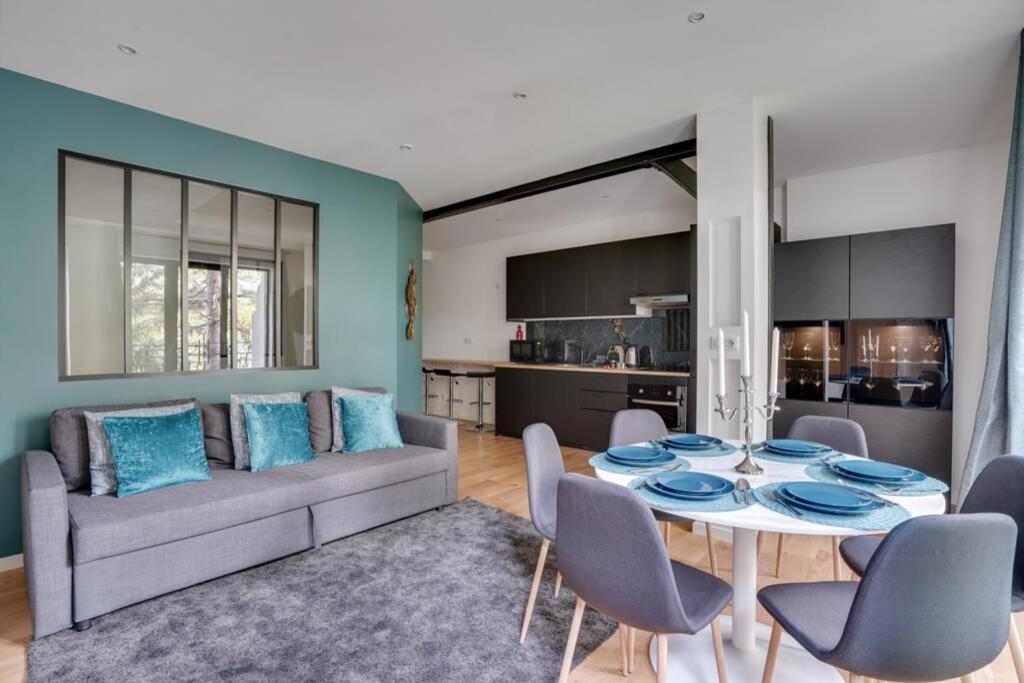 Suite Luxury Republique Paris Exterior foto
